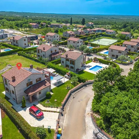 Paradis Stone Queen With Heated Pool וילה Butkovići