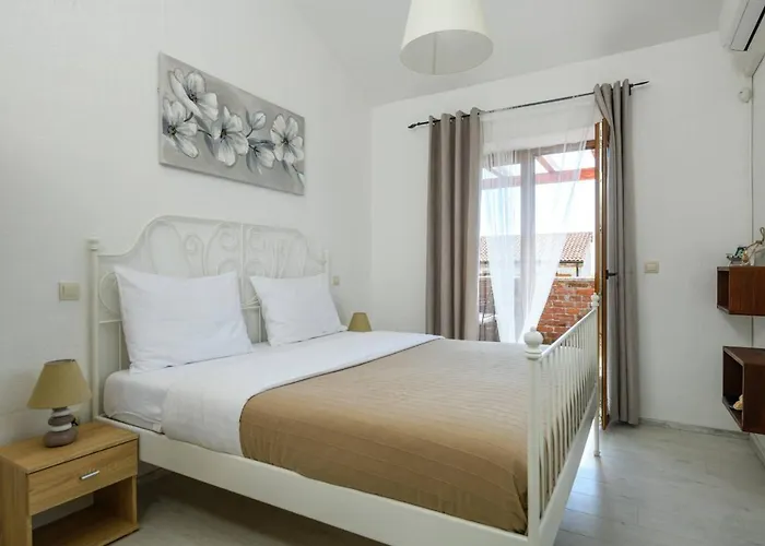 Paradis Stone Queen With Heated Pool Vila *