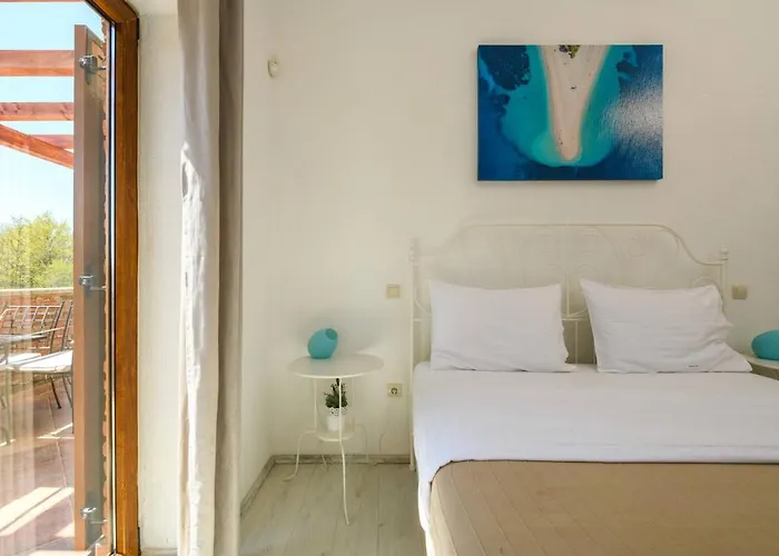 Paradis Stone Queen With Heated Pool 빌라 *