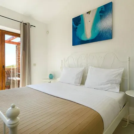 Paradis Stone Queen With Heated Pool Villa